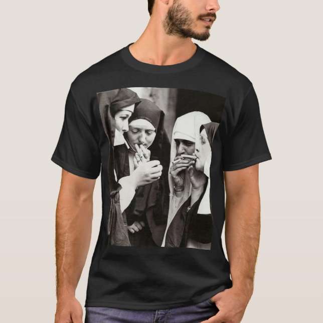 Camiseta Las monjas fumando una foto de época (Anverso)