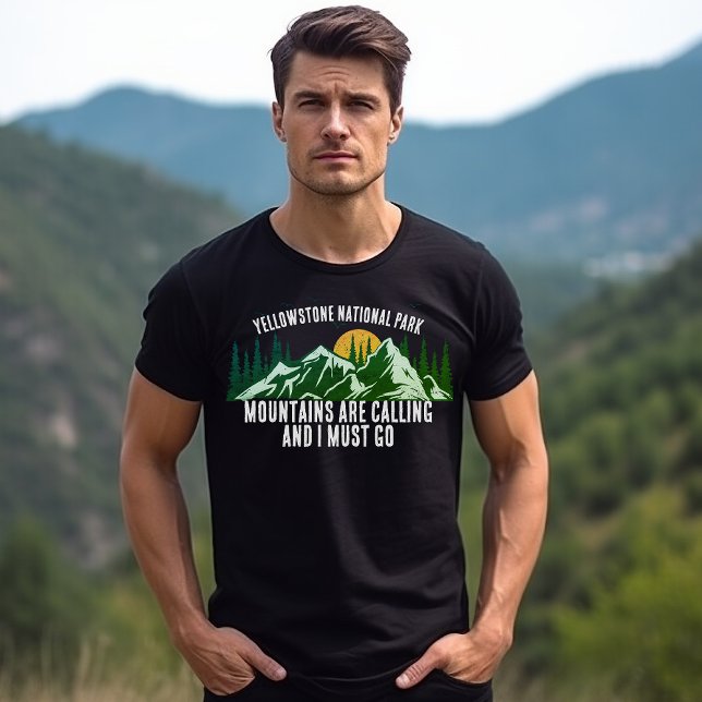 Camiseta Las Montañas Están Llamando, Debo Ir A Caminar (Subido por el creador)