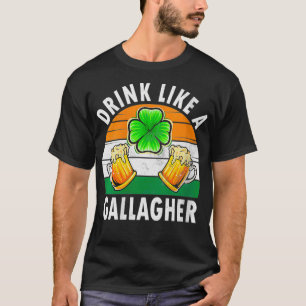 Camiseta Las Mujeres Beben Como Un Gracioso San Patricio De