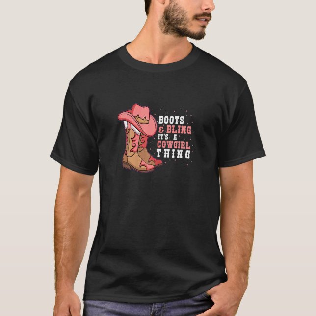 Camiseta Las Mujeres Boots Golpeando Es Cowgirl Thing (Anverso)