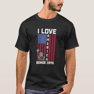 Camiseta Las mujeres cumplen 44 años y amo América desde 19