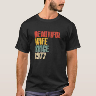 Camiseta Las mujeres cumplen 46 años de Boda por su apuesto