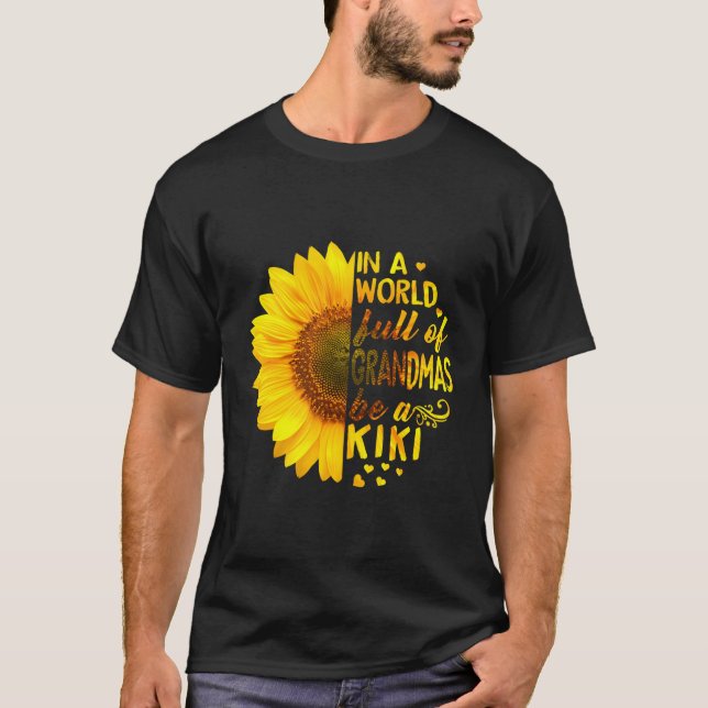 Camiseta Las Mujeres En Un Mundo Lleno De Abuelas Sean Kiki (Anverso)