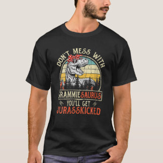 Camiseta Las mujeres no se meten con el Grammiesauro... ten