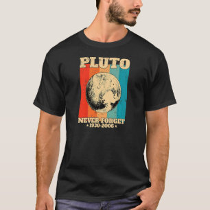 Camiseta Las mujeres nunca olvidan la ciencia espacial Plut