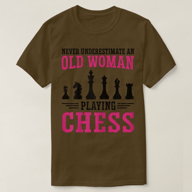 Camiseta Las Mujeres Nunca Subestiman Un Juego De Mesa Para (Diseño del anverso)