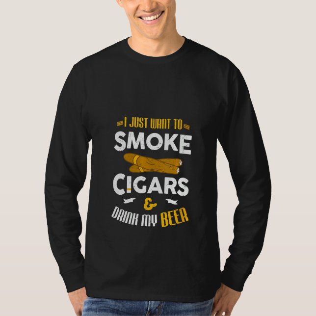 Camiseta Las Mujeres Que Solo Quiero Fumar Cigarros Y Beber (Anverso)