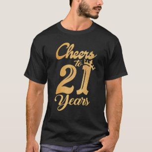 Camiseta Las Mujeres Saludan A La Bebida De Cumpleaños De 2