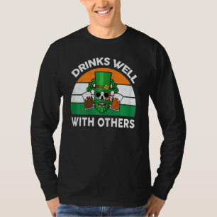 Camiseta Las mujeres son divertidas, el día de los St Patri