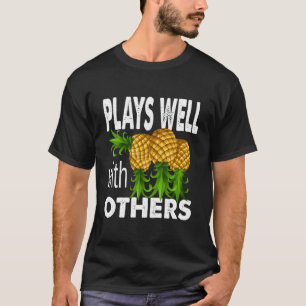 Camiseta Las Piñas Juegan Bien Con Las Demás Cazadoras