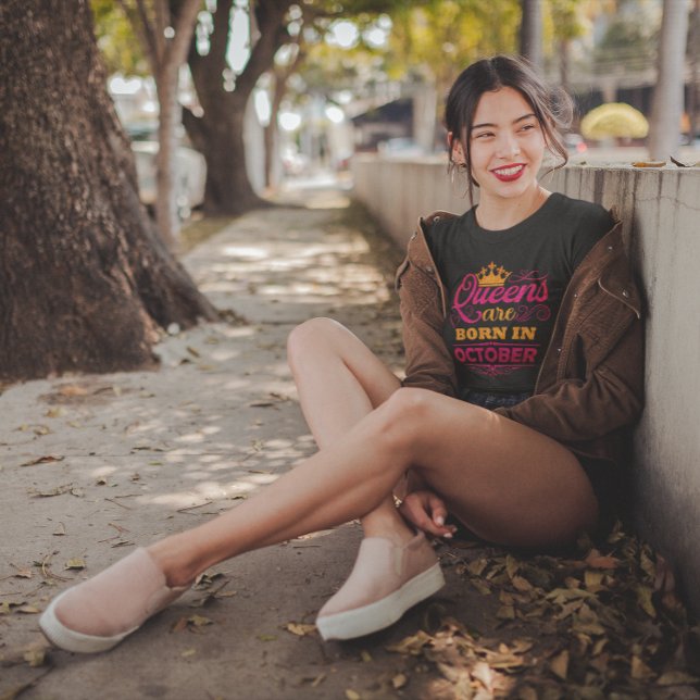 Camiseta Las reinas nacen en octubre Faux Purpurina Birthda (Subido por el creador)