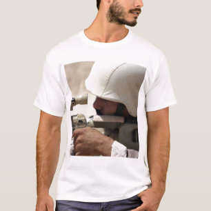 Camiseta Las vistas iraquíes del sargento de ejército en