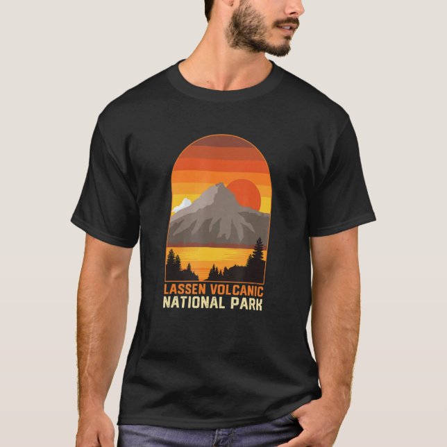 Camiseta Lassen Volcanic National Park Cool Retro Style Sun (Anverso)