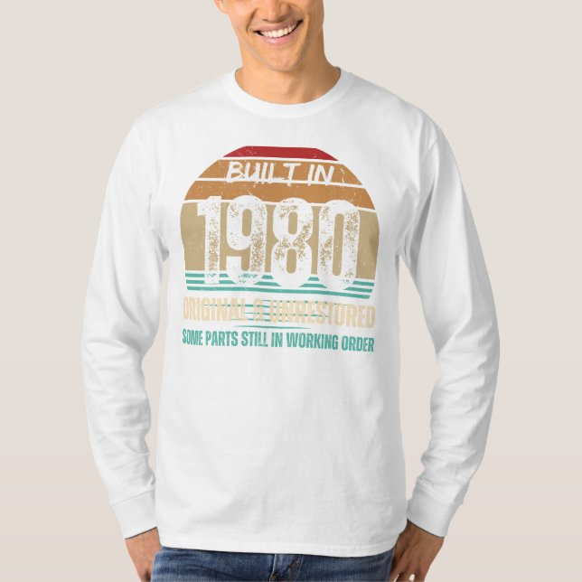 Camiseta Laugh Through Time: 80 Original Y Sin Restauración (Anverso)