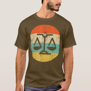 Camiseta Lawyer Judge   Retro Scale of Justice