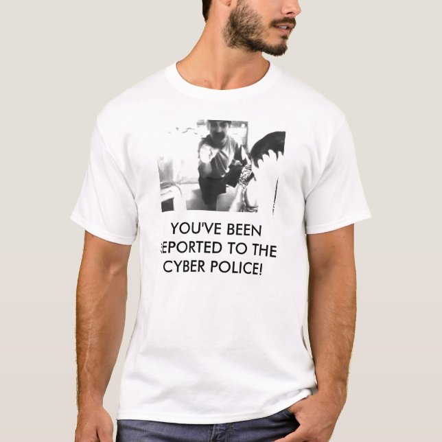 CAMISETA ¡LE HAN DIVULGADO A LA POLICÍA CIBERNÉTICA! (Anverso)