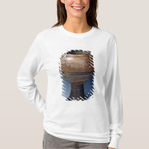 Camiseta Lebes adornó con un modelo geométrico