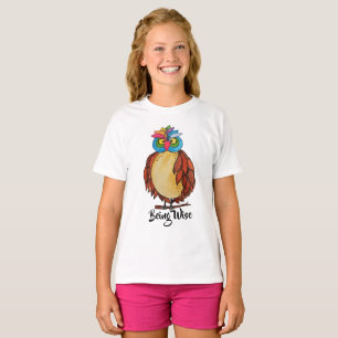Camiseta Lechuza Mágica acuarela con plumas arcoiris