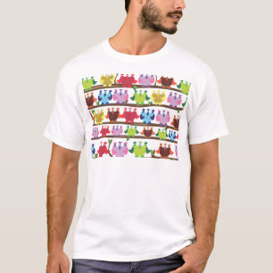 Camiseta Lechuzas divertidas sentadas sobre un patrón de br