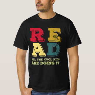 Camiseta Lee Todo Lo Que Están Haciendo Los Chicos Cool