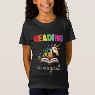Camiseta Leer es un magico unicornio arcoiris