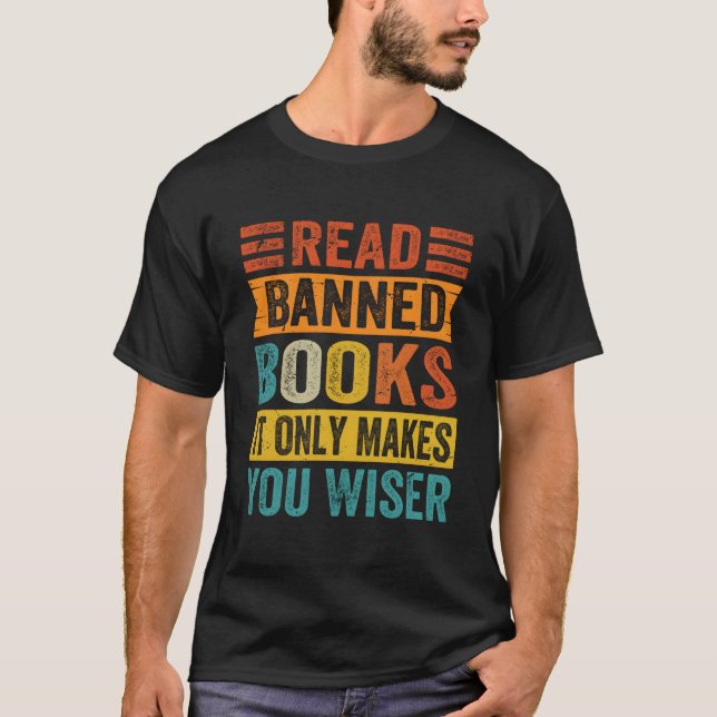 Camiseta Leer Libros Prohibidos Sólo Te Hace Sabio (Anverso)