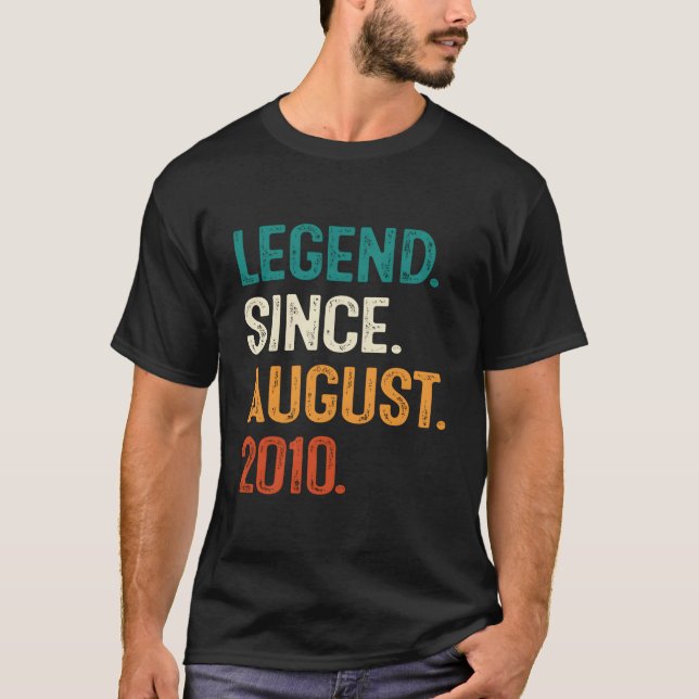 Camiseta Legend Since August 2010 13Th For (Anverso)