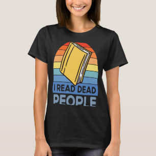 Camiseta Leí Lecturas de Nervios en libros de personas muer