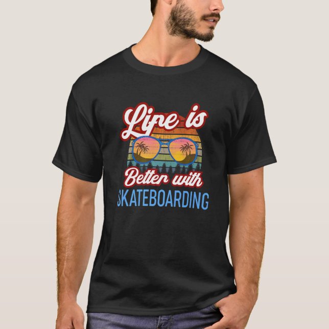 Camiseta Lema Retro Sunset con Skateboarding (Anverso)