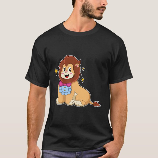 Camiseta León como Caballero con Tie.PNG (Anverso)
