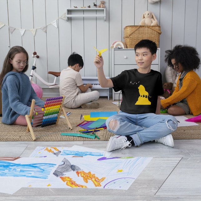 Camiseta León de vida silvestre mirando aves del cielo niño (Subido por el creador)
