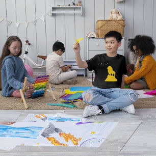 Camiseta León de vida silvestre mirando aves del cielo niño