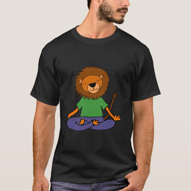 Camiseta León deportivo sonriente haciendo yoga (Anverso)