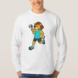 Camiseta León en jugador de balonmano con balonmano