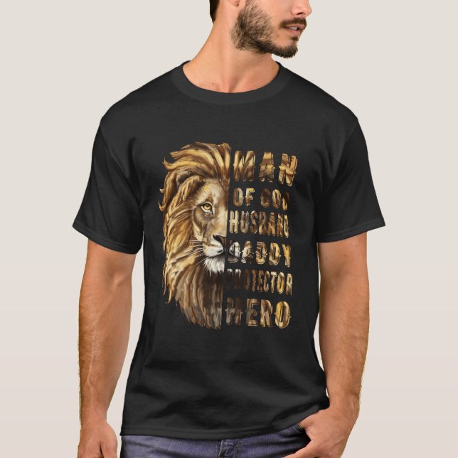 Camiseta León Padre Hombre De Dios Esposo Papi Protector He (Anverso)