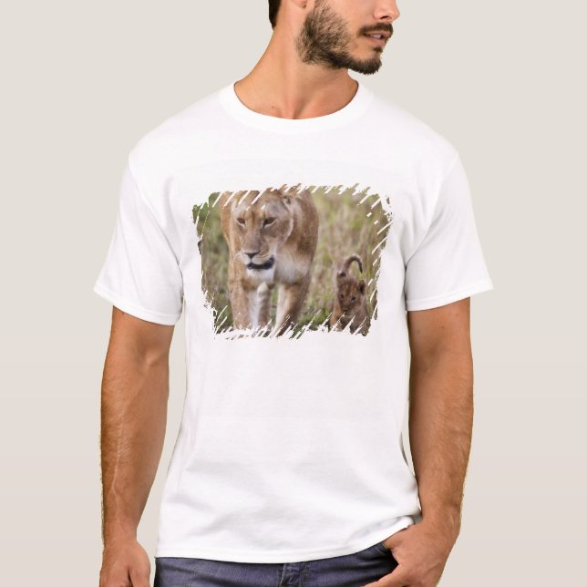 Camiseta Leona hembra con cachorro (Anverso)
