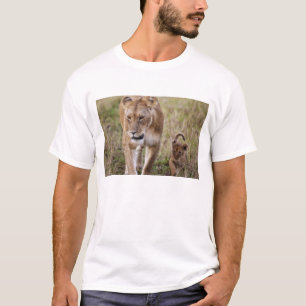 Camiseta Leona hembra con cachorro
