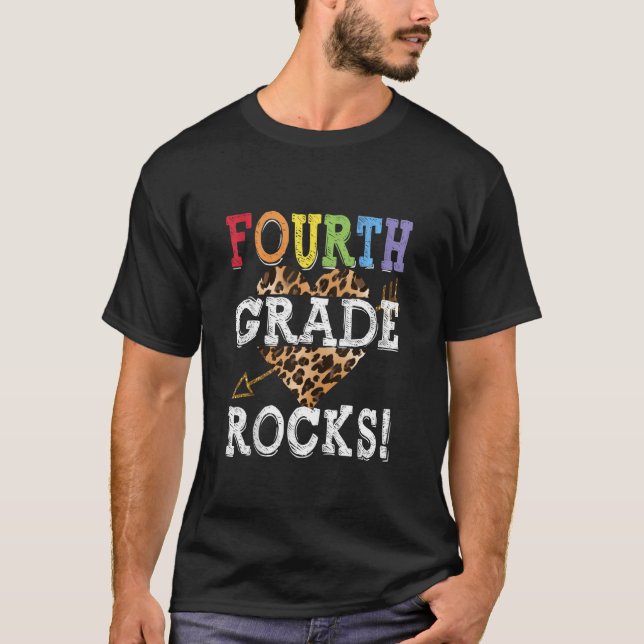 Camiseta Leopard 4º grado Rocks Squad Teacher Youth Back T (Anverso)