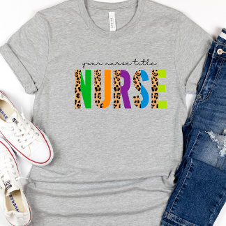 Camiseta Leopard Colorful Your Title Nurs