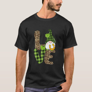 Camiseta Leopard Love Gnome Holding Lucky Shamrock St Patri