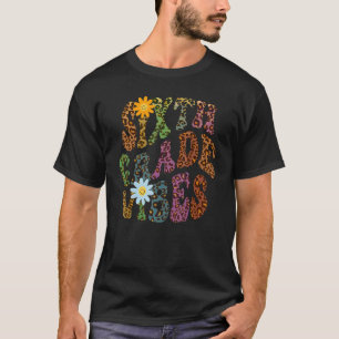 Camiseta Leopard Print 6TH GRADE VIBES Maestra Paz Amor