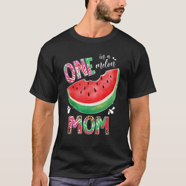 Camiseta Leopard Tie Dye One In A Melon Mom Watermelon Day (Anverso)
