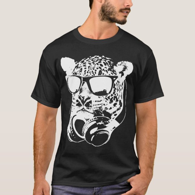 Camiseta Leopardo con gafas de sol y audífonos (Anverso)