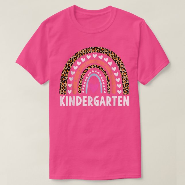 Camiseta Leopardo Rainbow Kindergarten profesor primer día  (Diseño del anverso)