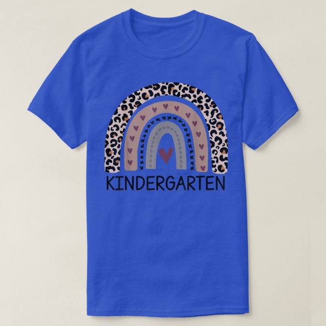 Camiseta Leopardo Rainbow Kindergarten profesor primer día  (Diseño del anverso)