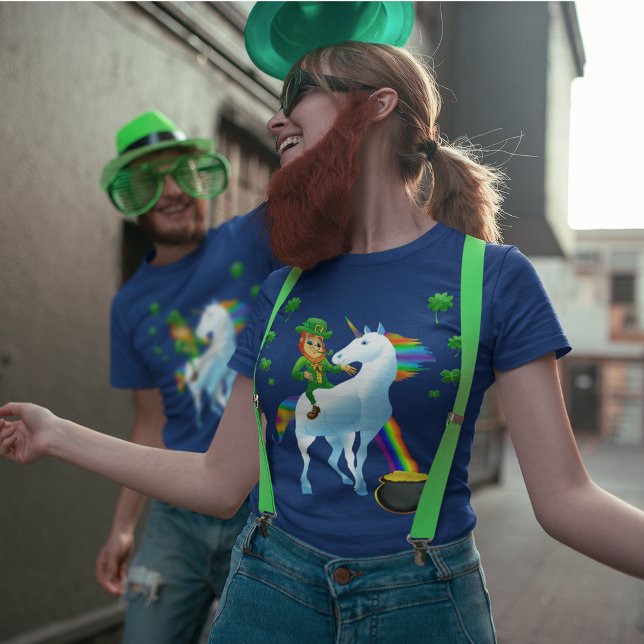 Camiseta Leprechaun Riding Unicorn Pot de Oro San Patricio (Leprechaun Riding Unicorn Pot of Gold St Patrick's T-Shirt)