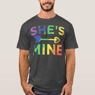 Camiseta Lesbian Couple She's Mine Matching LGBT Pride 