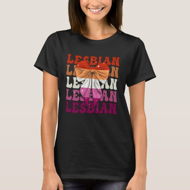 Camiseta Lesbian Flag Pride LGBTQ Girl Coquette Bow Ribbon (Anverso)