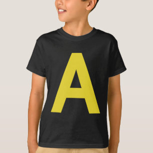 Camiseta Letra a divertida grupo de Chipmunk que coincide c