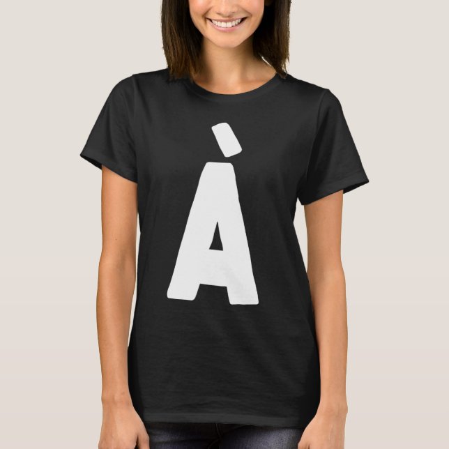 Camiseta Letra a grandes y en negrita blanco (Anverso)